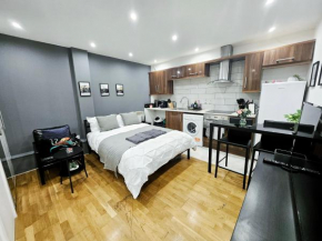 GDY0 - The Green Dragon Apartment
